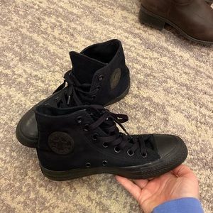 Black converse